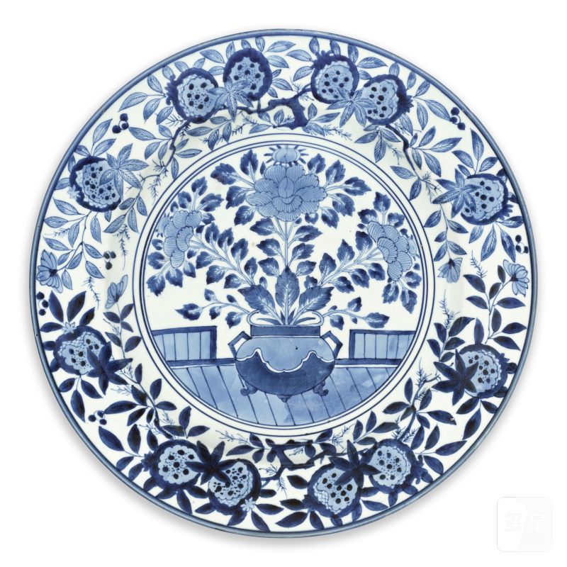 江戶時代 約一七零零年 有田燒花卉紋大盤 | A LARGE ARITA BLUE AND WHITE CHARGER